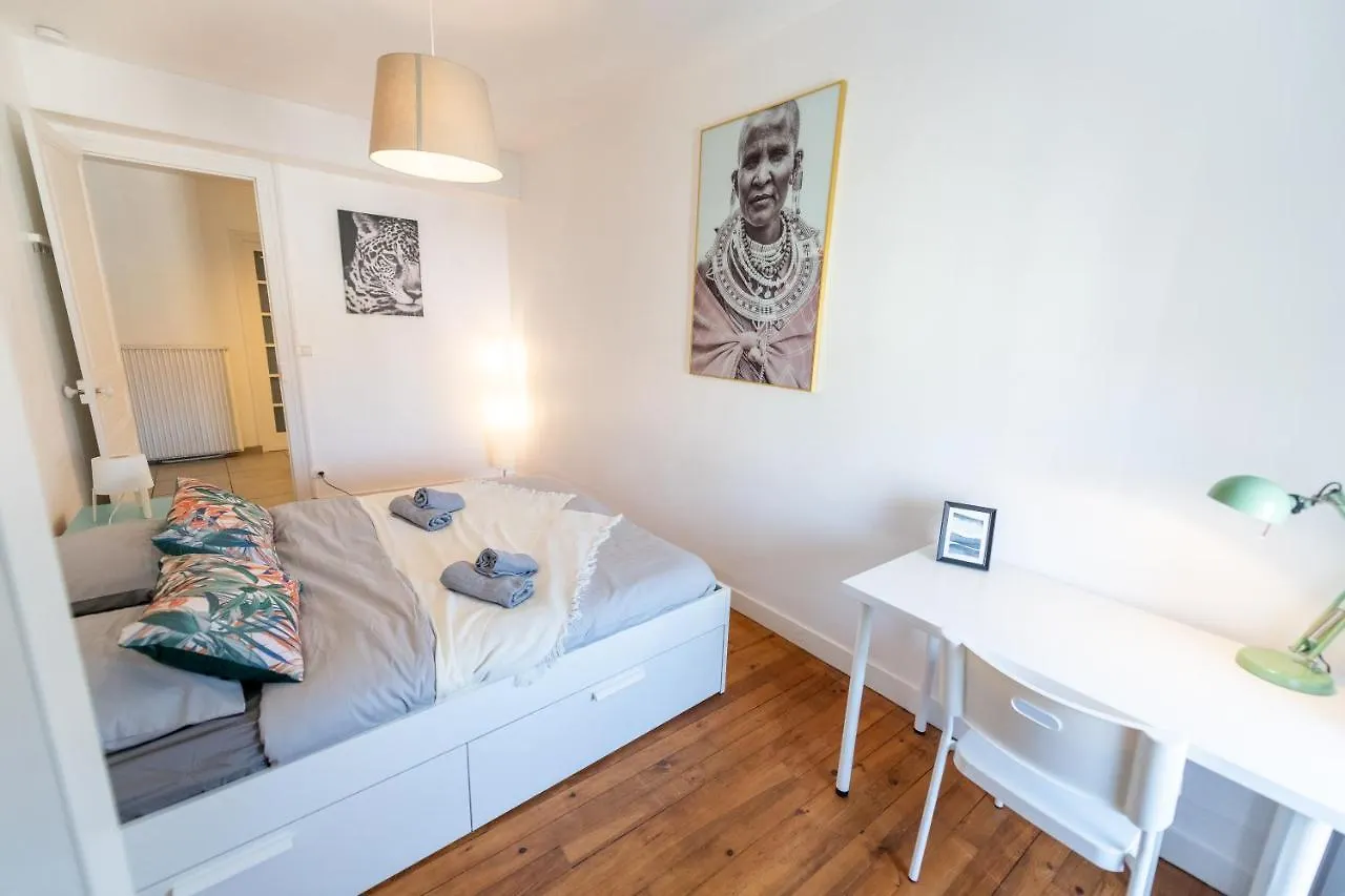 Kasa Zambeze - Spacieux - Wifi Saint-Etienne  Apartment